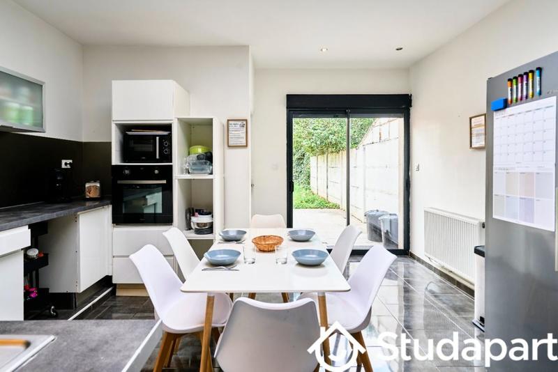 Chambre - 12 m² - 1 pièce