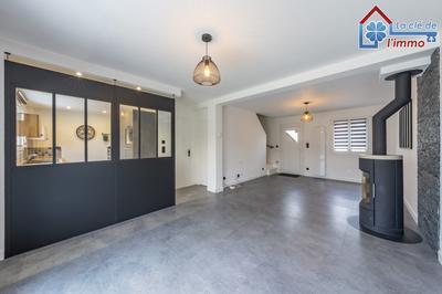 Maison traditionnelle - 78 m² - 5 pièces