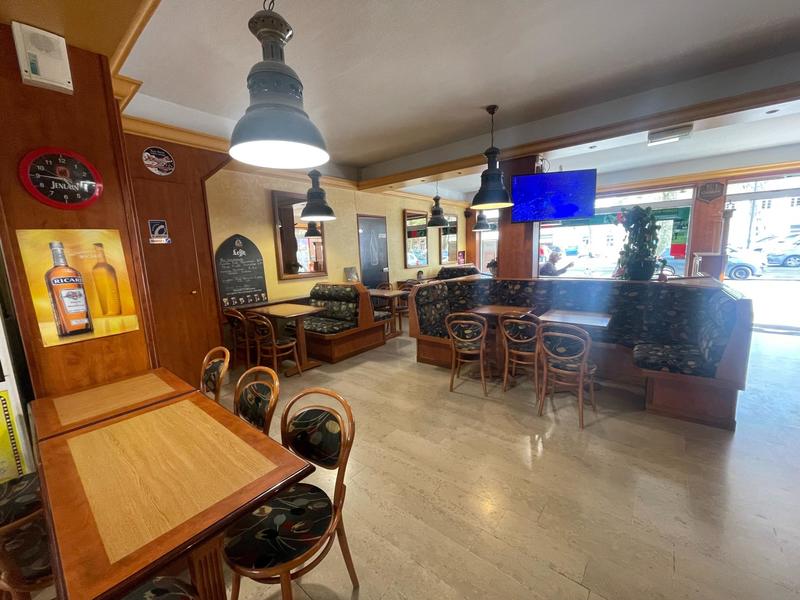 Local commercial - 385 m² - 10 pièces