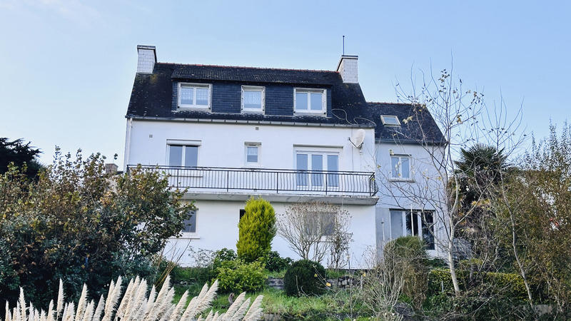 Maison - 110 m² - 6 pièces