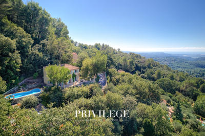 Maison - 144 m² - 5 pièces