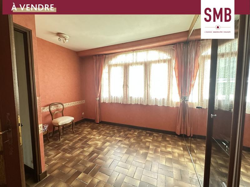 Maison - 203 m² - 7 pièces