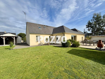 Maison - 230 m² - 7 pièces