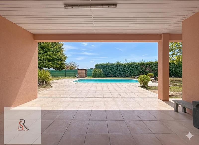 Maison - 214 m² - 7 pièces