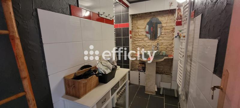 Maison - 121 m² - 8 pièces