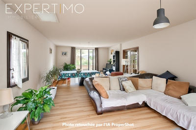 Maison - 230 m² - 7 pièces