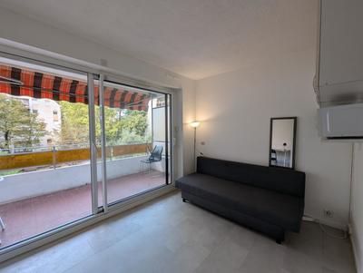 Studio - 16 m² - 1 pièce