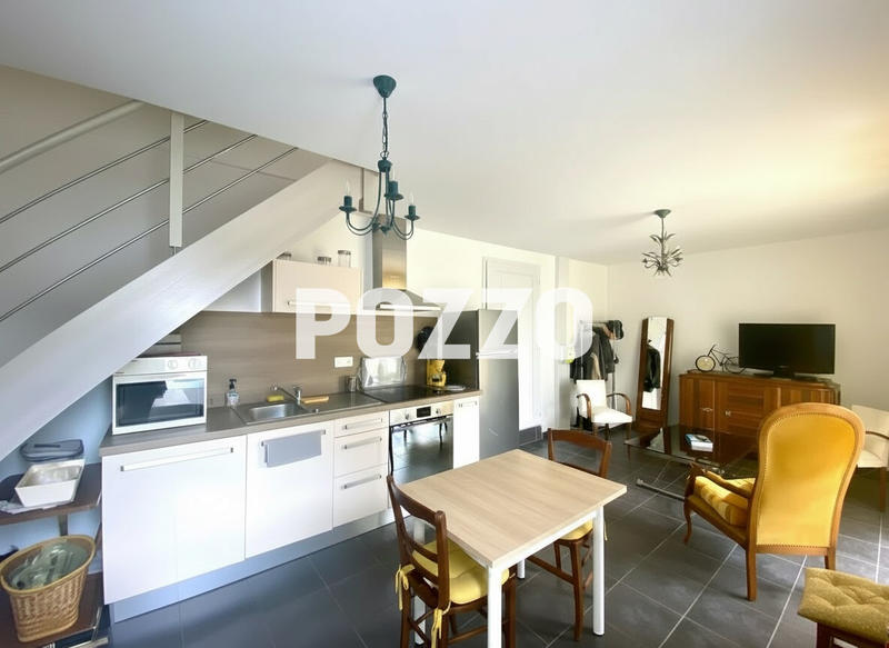 Immeuble - 215 m² - 14 pièces