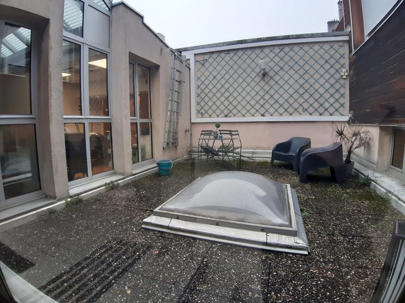 Local commercial - 229 m² - 6 pièces