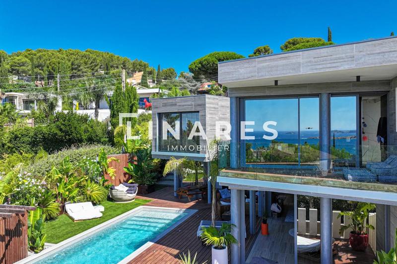 Villa - 250 m² - 6 pièces