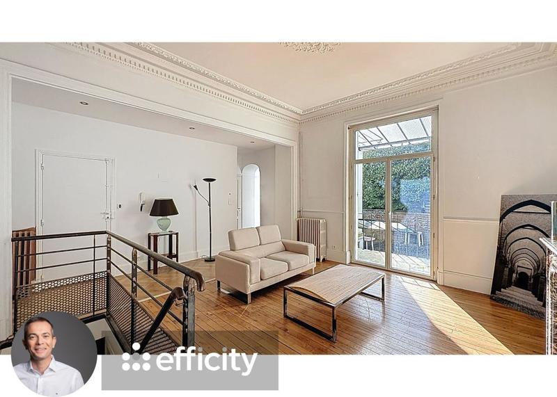 Appartement bourgeois - 103 m² - 4 pièces