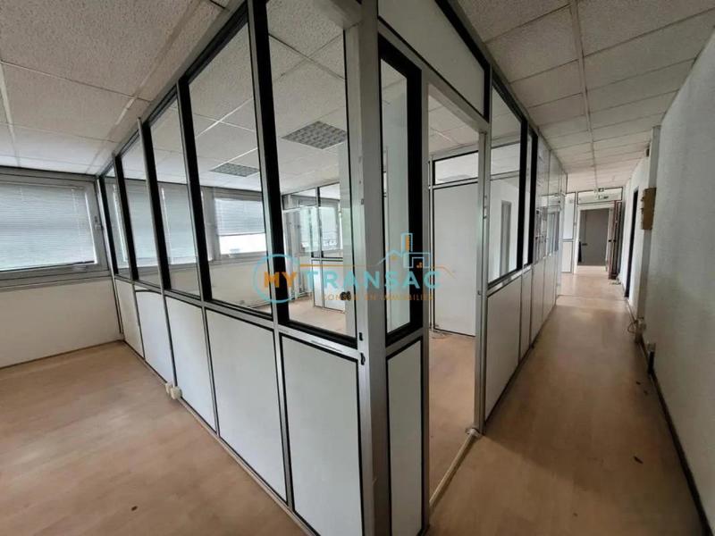 Local d'activités - 396 m²