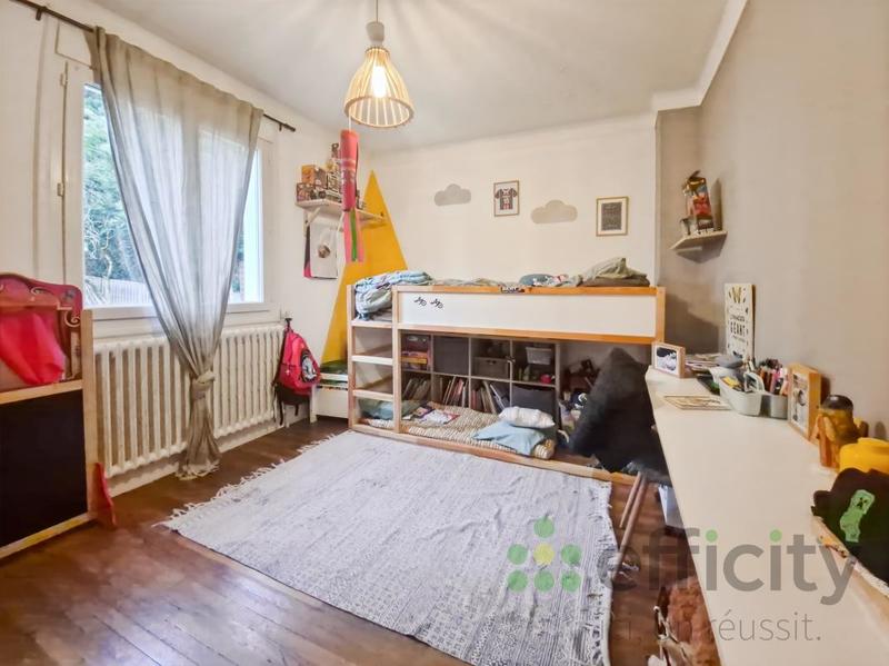 Maison - 98 m² - 6 pièces