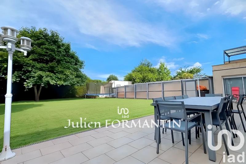 Maison - 200 m² - 7 pièces