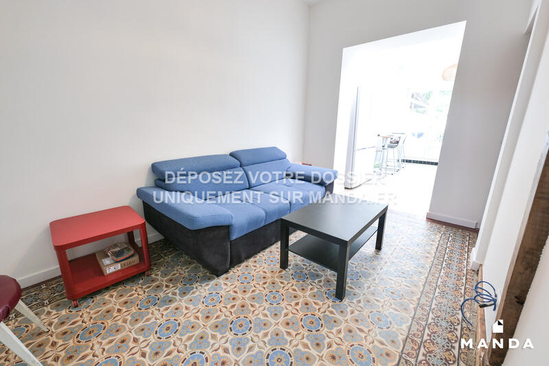 Chambre - 9 m² - 5 pièces