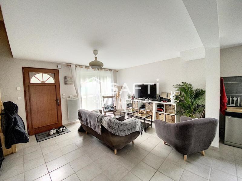 Maison - 93 m² - 5 pièces