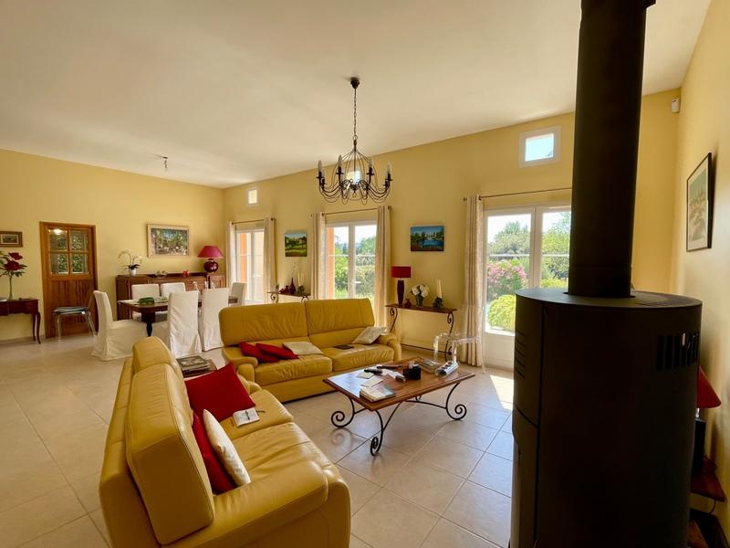 Maison - 198 m² - 7 pièces