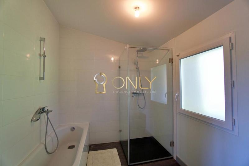 Maison - 226 m² - 6 pièces