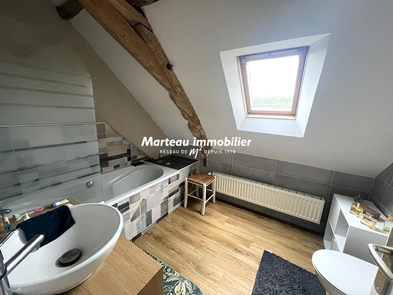 Maison - 250 m² - 6 pièces