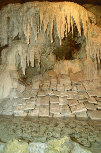 Les Grottes Pétrifiantes