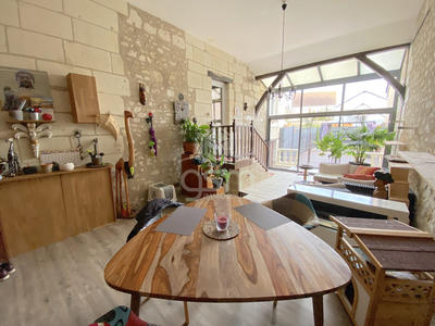 Maison - 212 m² - 8 pièces