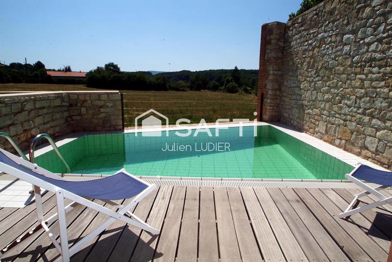 Maison - 245 m² - 8 pièces