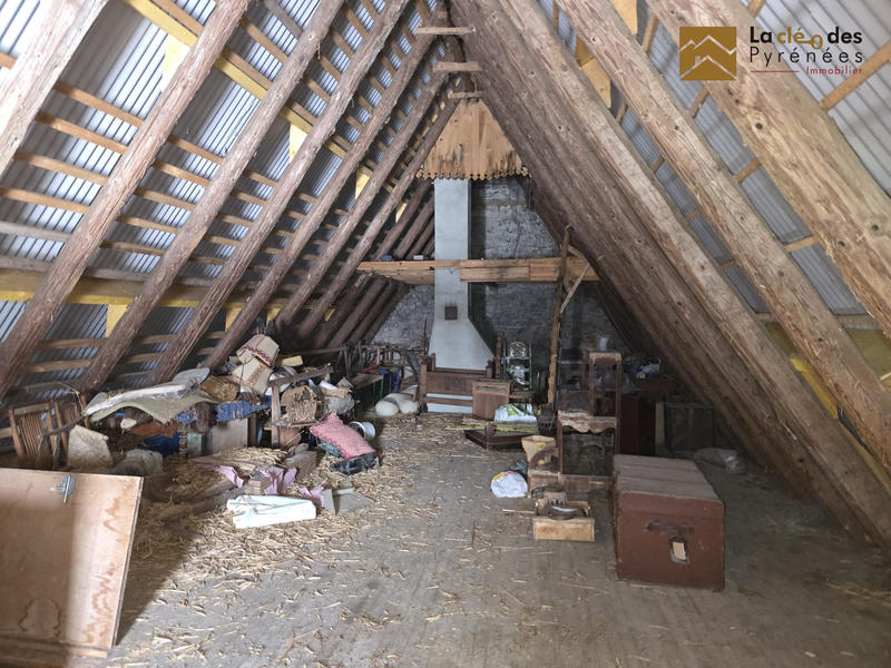 Maison ancienne - 200 m² - 2 pièces