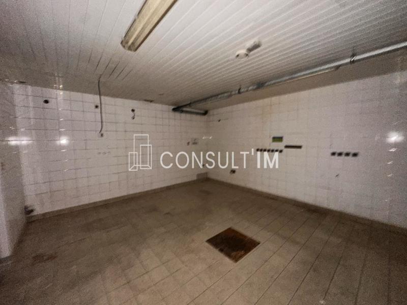 Local commercial - 99 m²