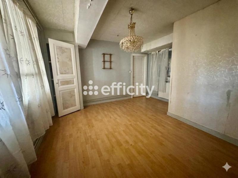 Immeuble - 158 m² - 8 pièces