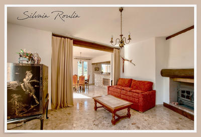 Maison - 210 m² - 8 pièces