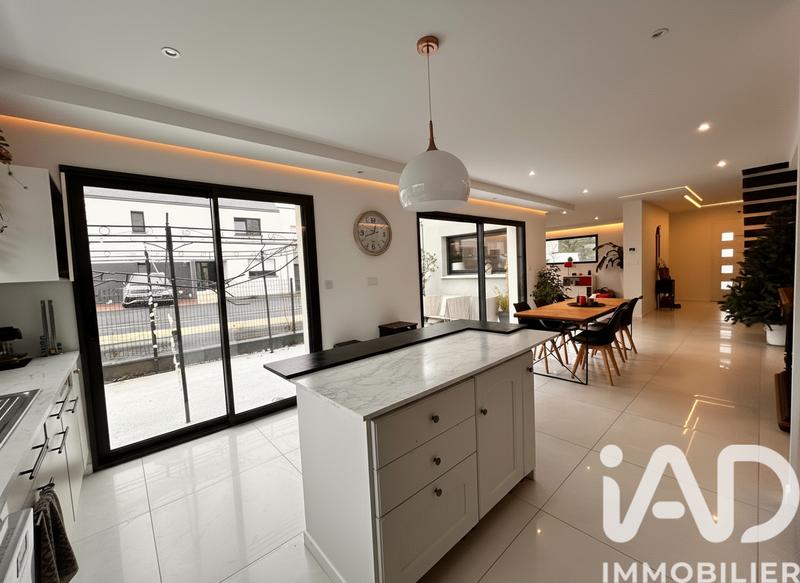 Maison - 149 m² - 7 pièces