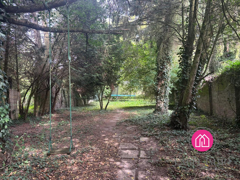 Maison - 180 m² - 10 pièces