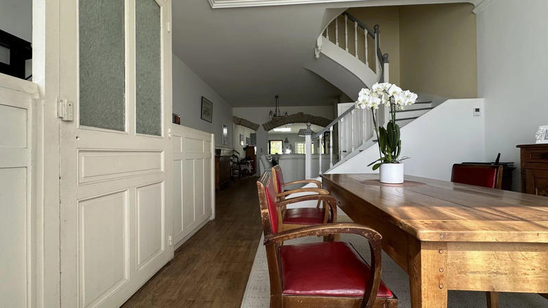 Maison - 190 m² - 7 pièces