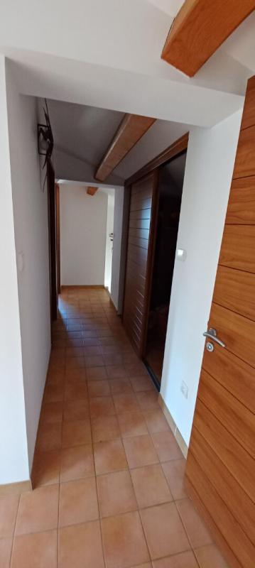 Maison - 220 m² - 9 pièces
