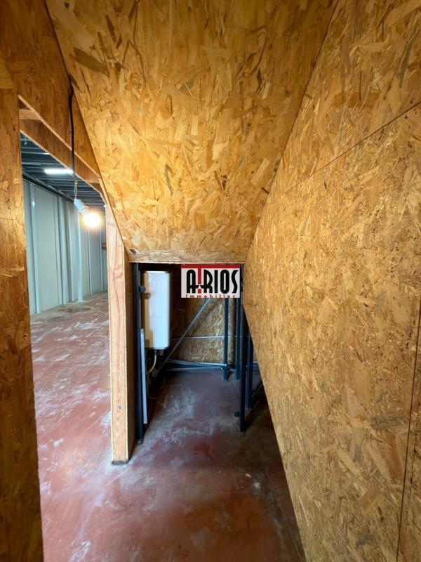 Entrepôt - 80 m²