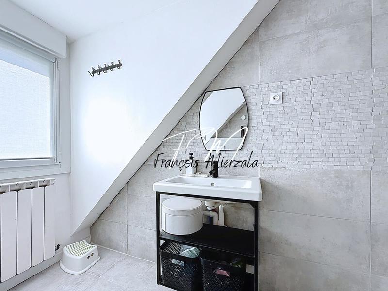 Maison - 130 m² - 6 pièces