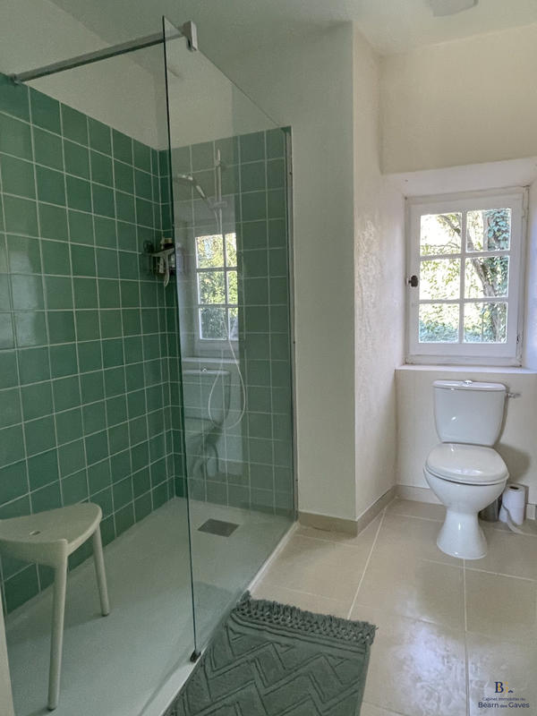 Maison - 231 m² - 6 pièces