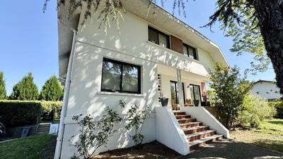 Maison - 193 m² - 6 pièces