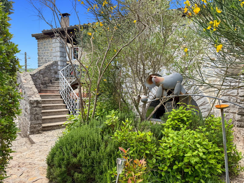 Propriété - 398 m² - 13 pièces