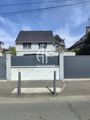 Maison traditionnelle - 120 m² - 6 pièces