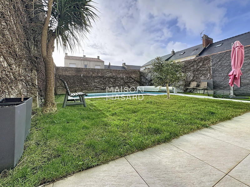 Villa - 187 m² - 6 pièces