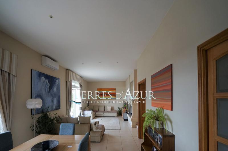 Villa - 263 m² - 7 pièces