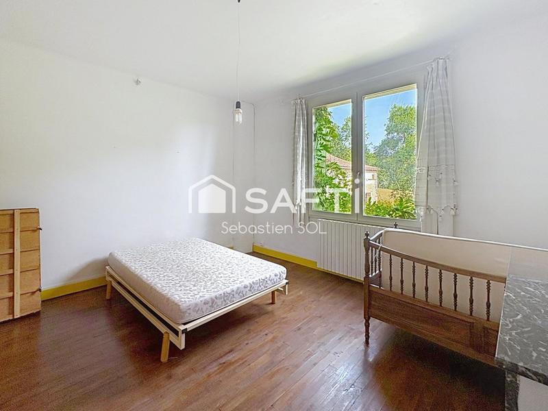 Propriété - 220 m² - 9 pièces