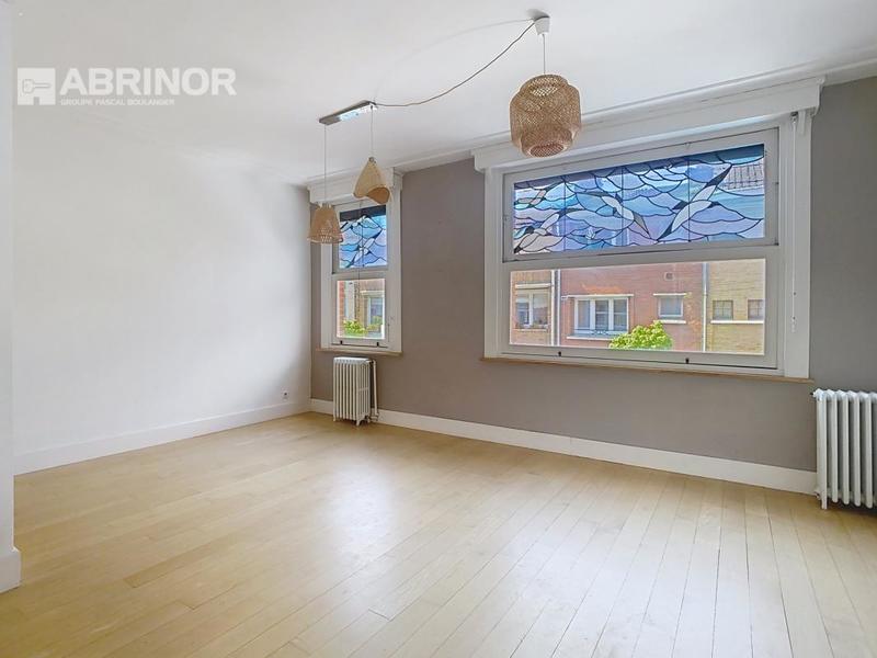 Maison - 166 m² - 6 pièces