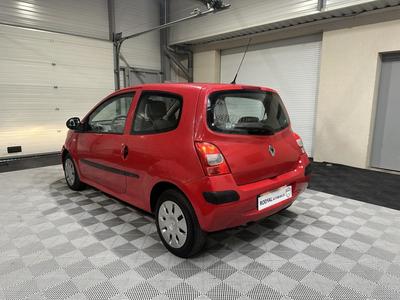 Renault Twingo II (X44) 1.2 i 16v 75 cv