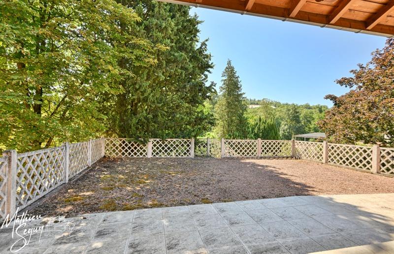 Maison - 200 m² - 8 pièces