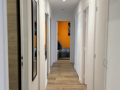 Appartement - 85 m² - 5 pièces