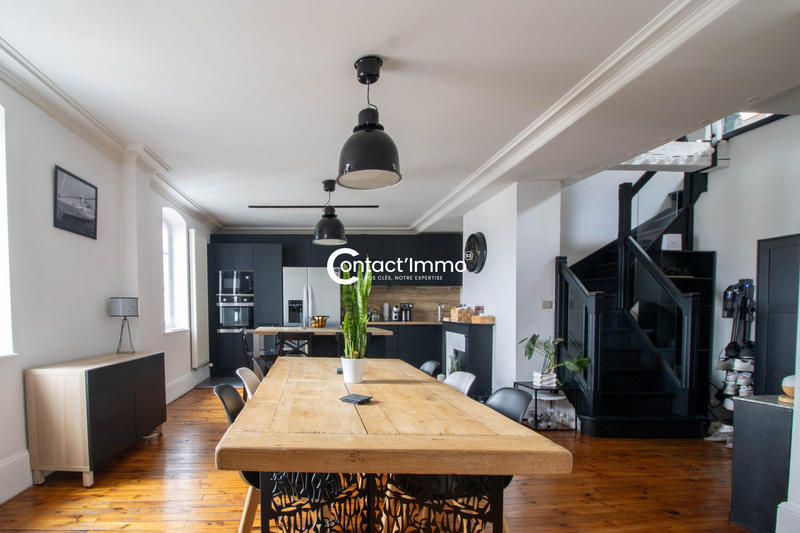 Appartement - 100 m² - 5 pièces