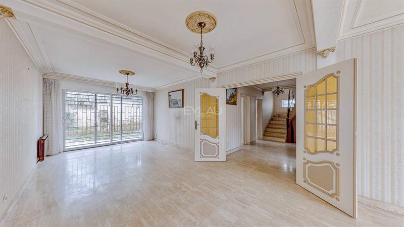 Appartement - 195 m² - 7 pièces