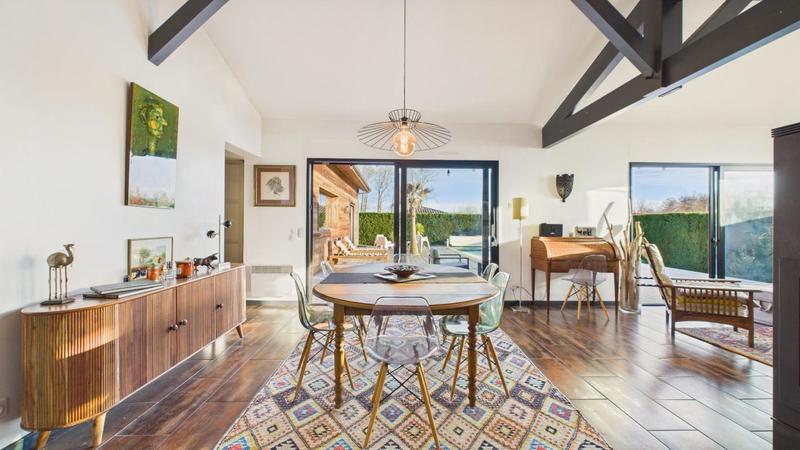 Maison - 168 m² - 7 pièces